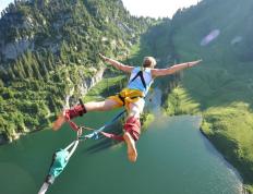 德国队不断突破！，内马尔连续十场比赛得分超过大比分获胜观众掌声雷动